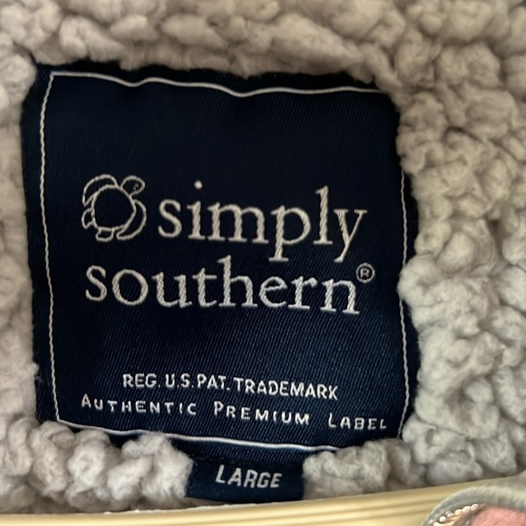 Simply Southern Gray Quarter Zip Sherpa Pullover. Size Large - Picture 3 of 6